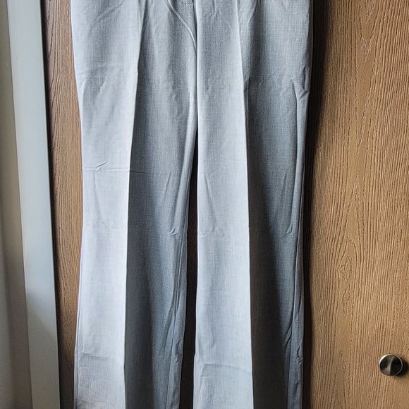 The Limited Cassidy Flare Size 6R - Picture 2 of 3